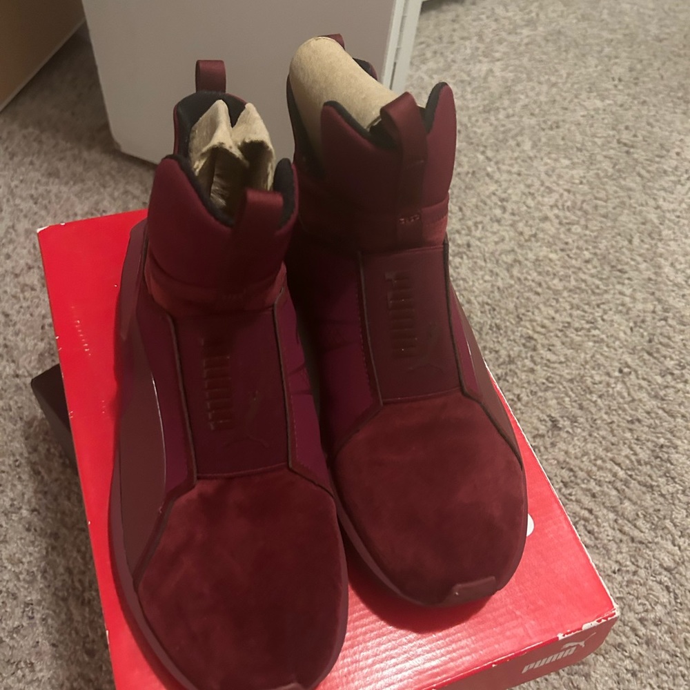 Puma - Picture 3 of 3